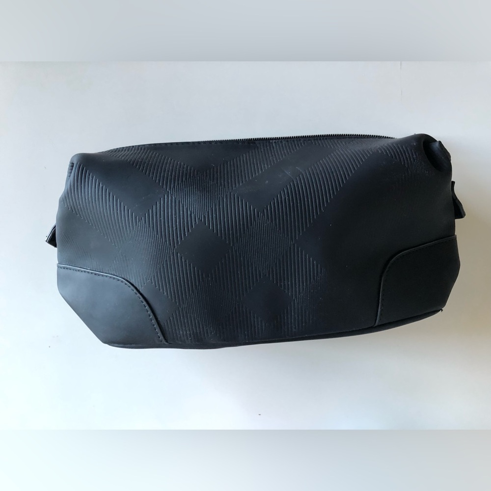 New Burberry Beauty Black Classic Check Logo Toiletry Pouch